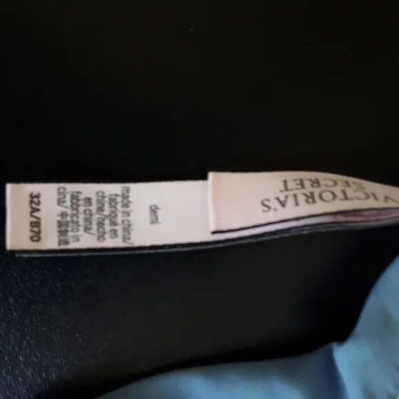 Victoria's Secret 32A Demi Cup Bra - Picture 7 of 7